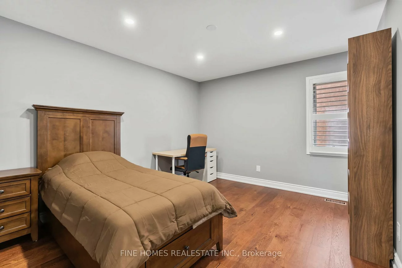 109, Angelina, Vaughan Grove, Vaughan