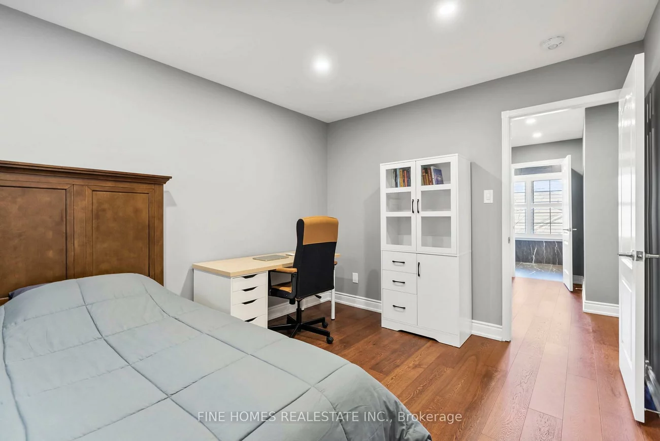 109, Angelina, Vaughan Grove, Vaughan