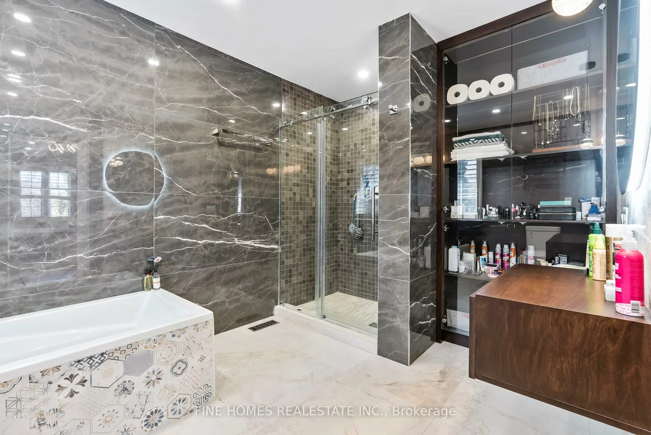 109, Angelina, Vaughan Grove, Vaughan