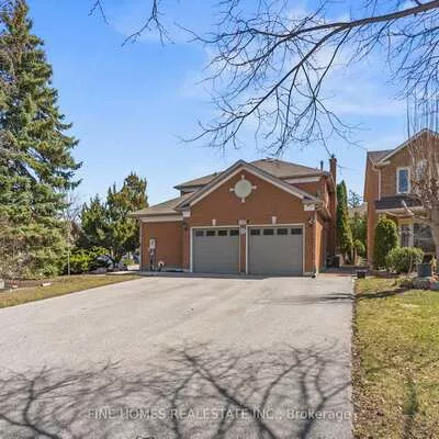 109, Angelina, Vaughan Grove, Vaughan