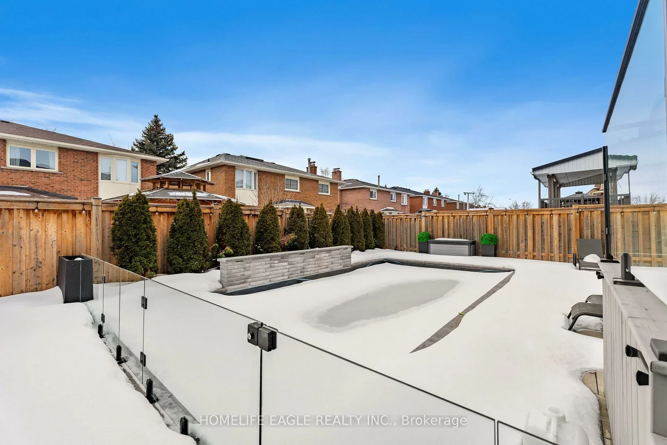 26, Whitetail, East Woodbridge, Vaughan