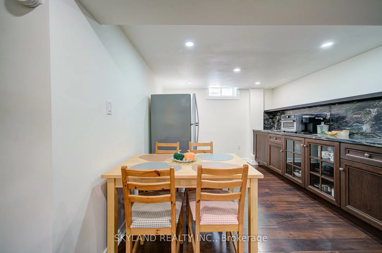 3, Thomas Henry, Brownridge, Vaughan