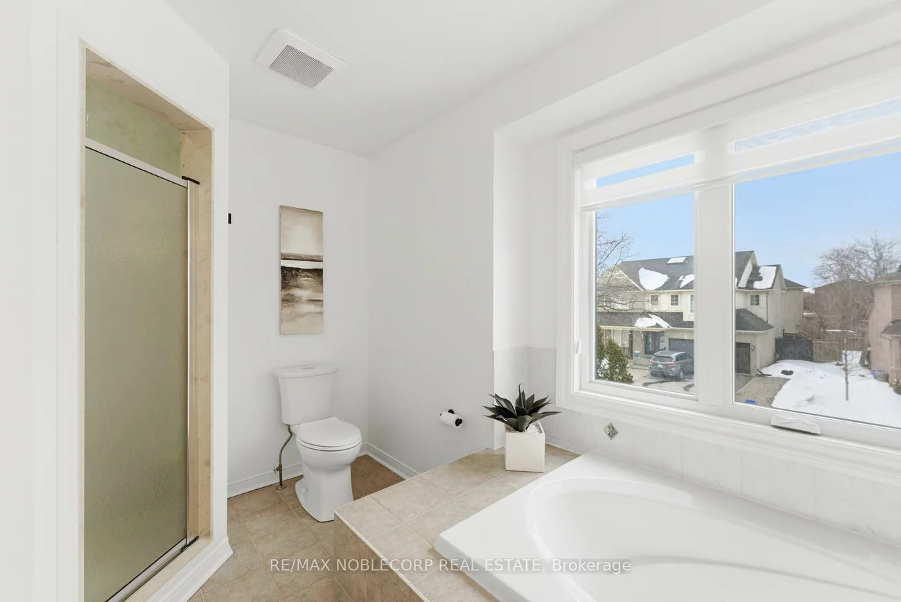 27, Treasure, Vellore Village, Vaughan