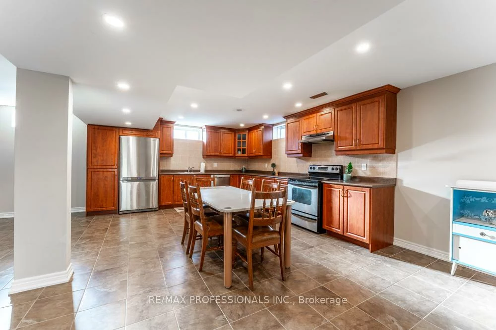 48, Pieta, Vellore Village, Vaughan