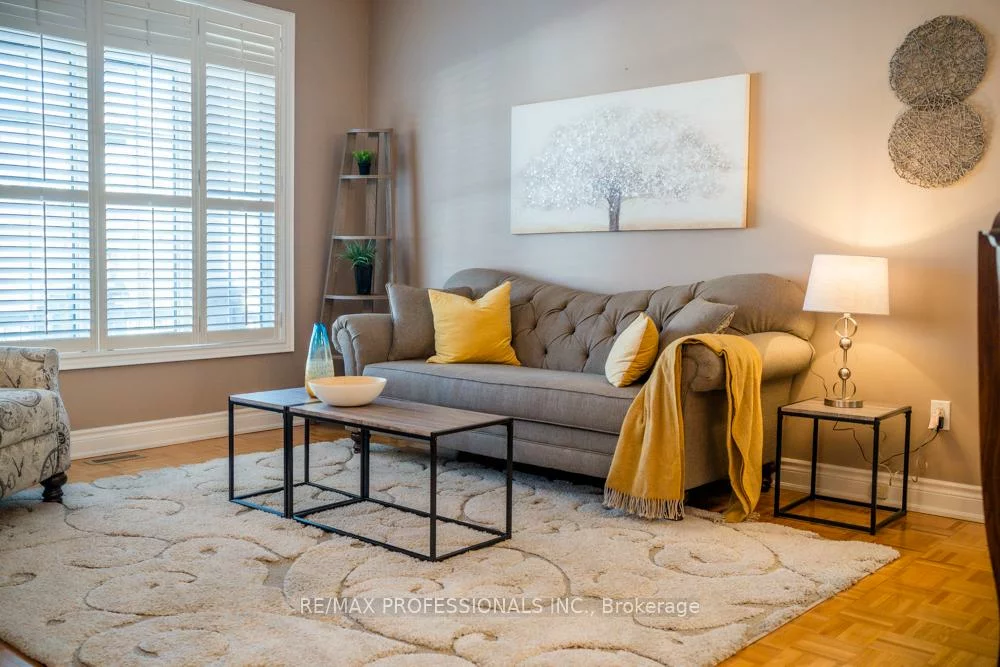 48, Pieta, Vellore Village, Vaughan