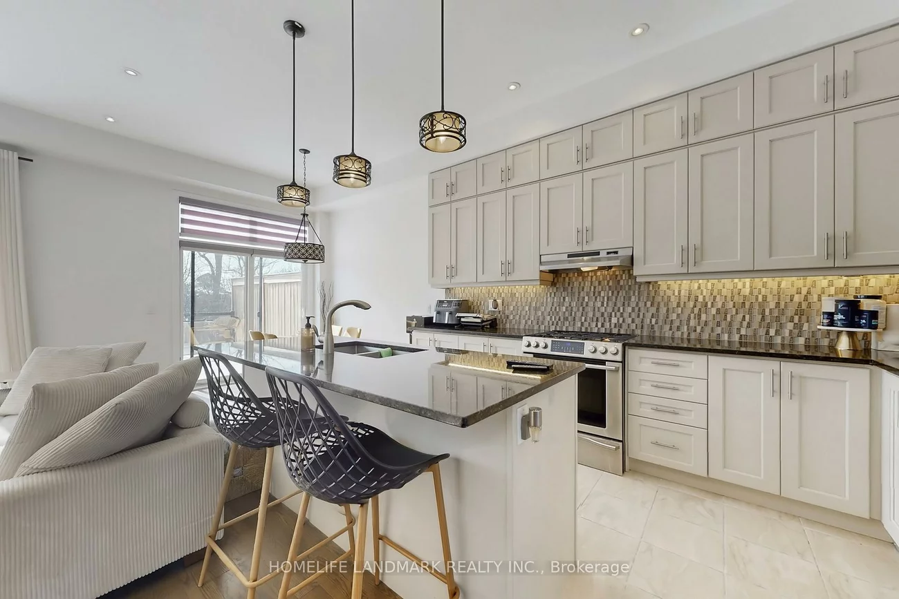 22, Crestridge, Patterson, Vaughan