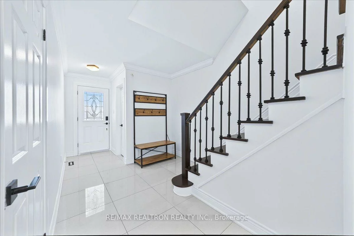 102, Wade, Brownridge, Vaughan