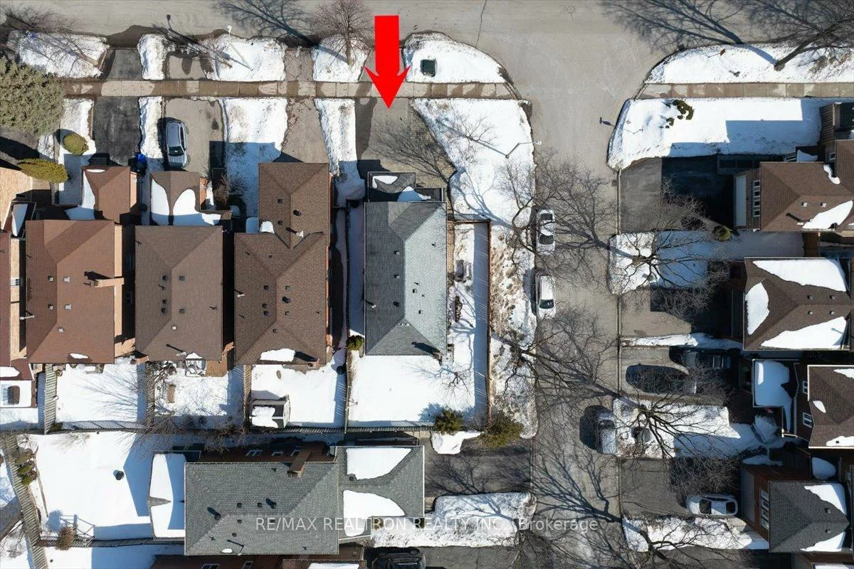 102, Wade, Brownridge, Vaughan