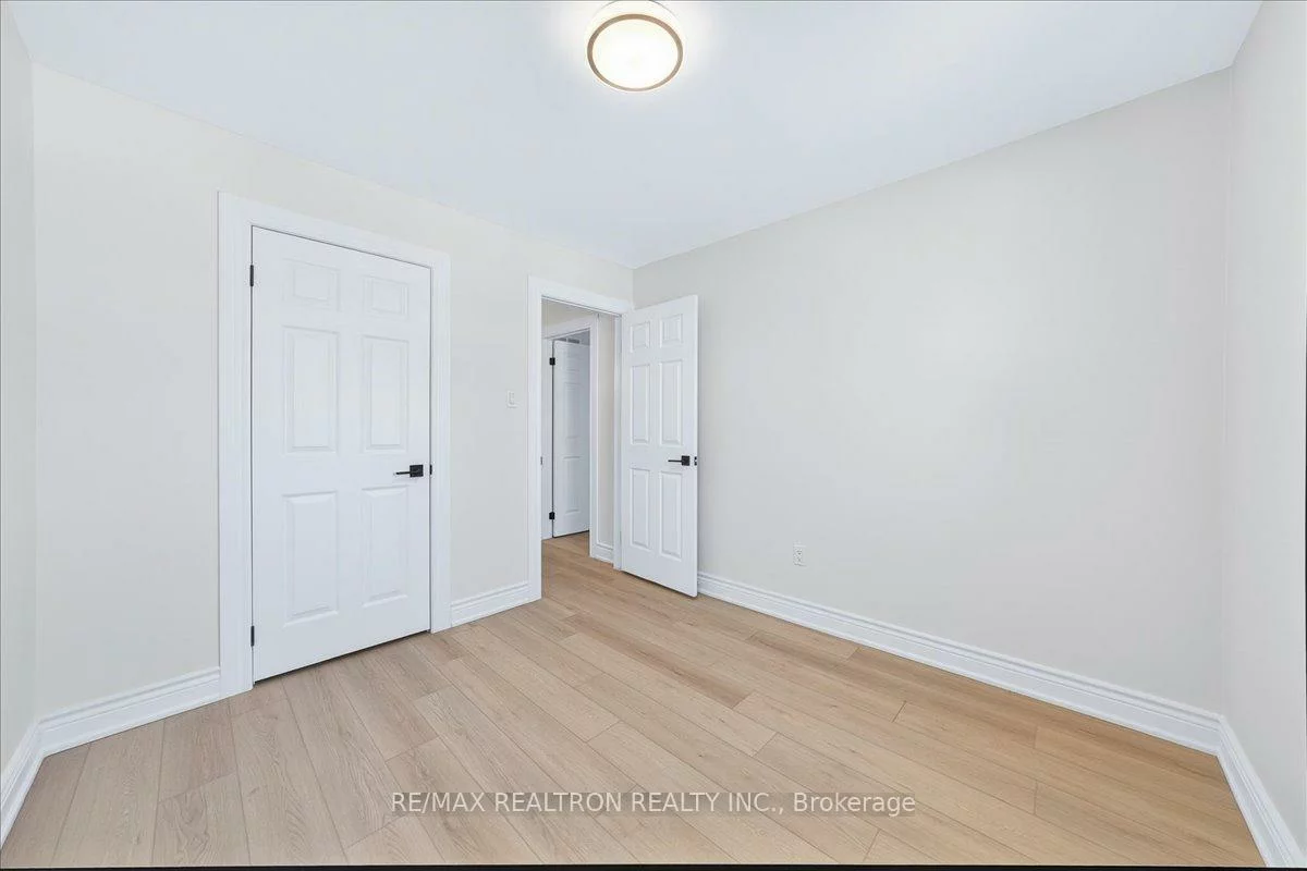 102, Wade, Brownridge, Vaughan