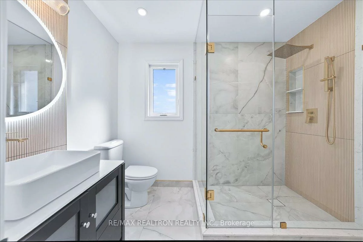 102, Wade, Brownridge, Vaughan