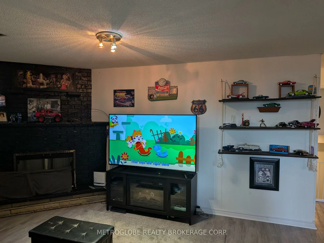 174, Andrew, West Woodbridge, Vaughan