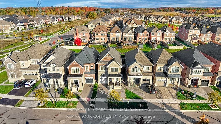 14, Faust, Kleinburg, Vaughan