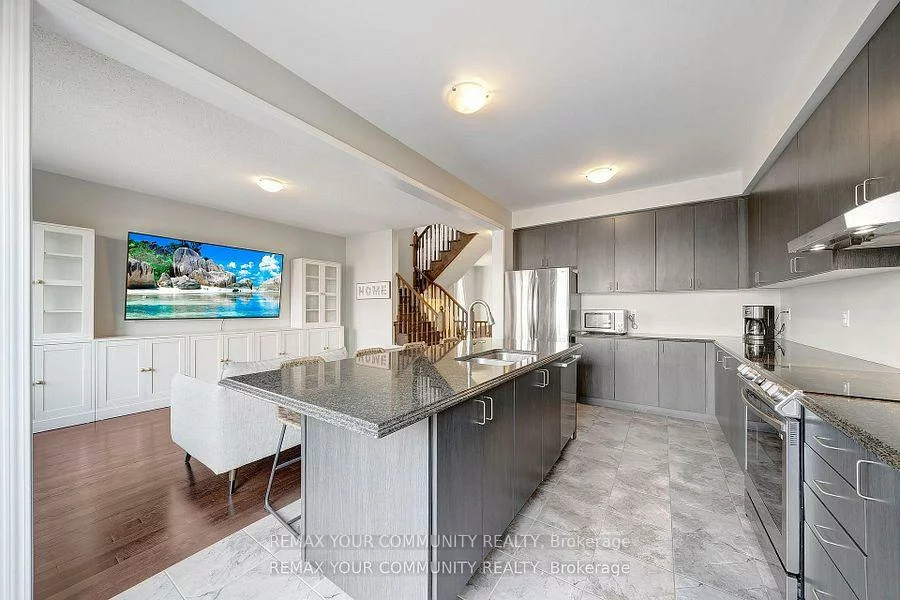 14, Faust, Kleinburg, Vaughan