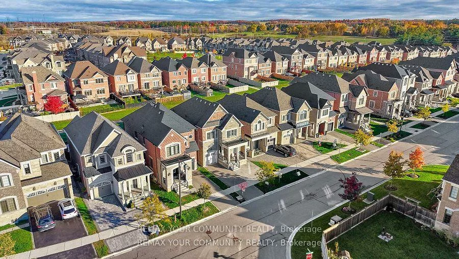 14, Faust, Kleinburg, Vaughan