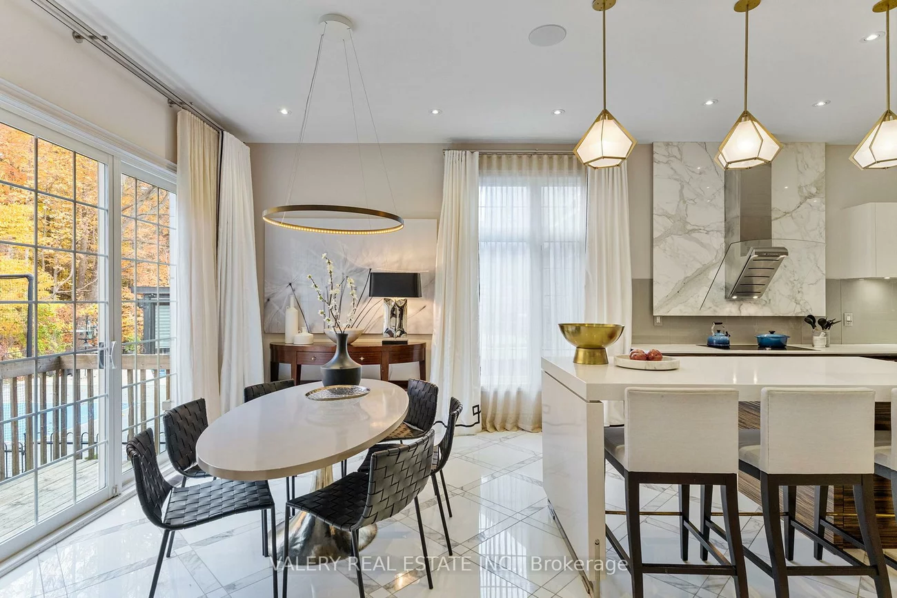 211, Grand Vellore, Vellore Village, Vaughan