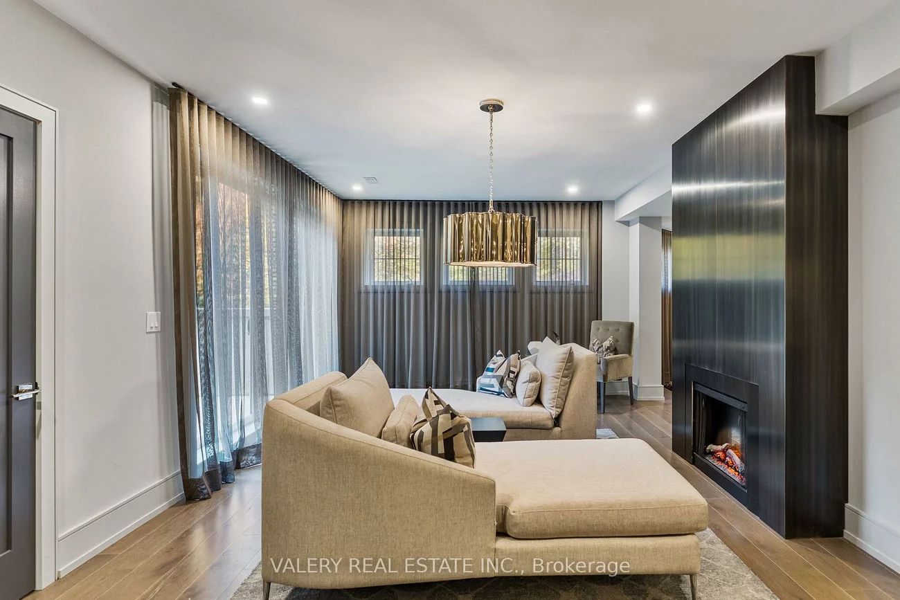 211, Grand Vellore, Vellore Village, Vaughan