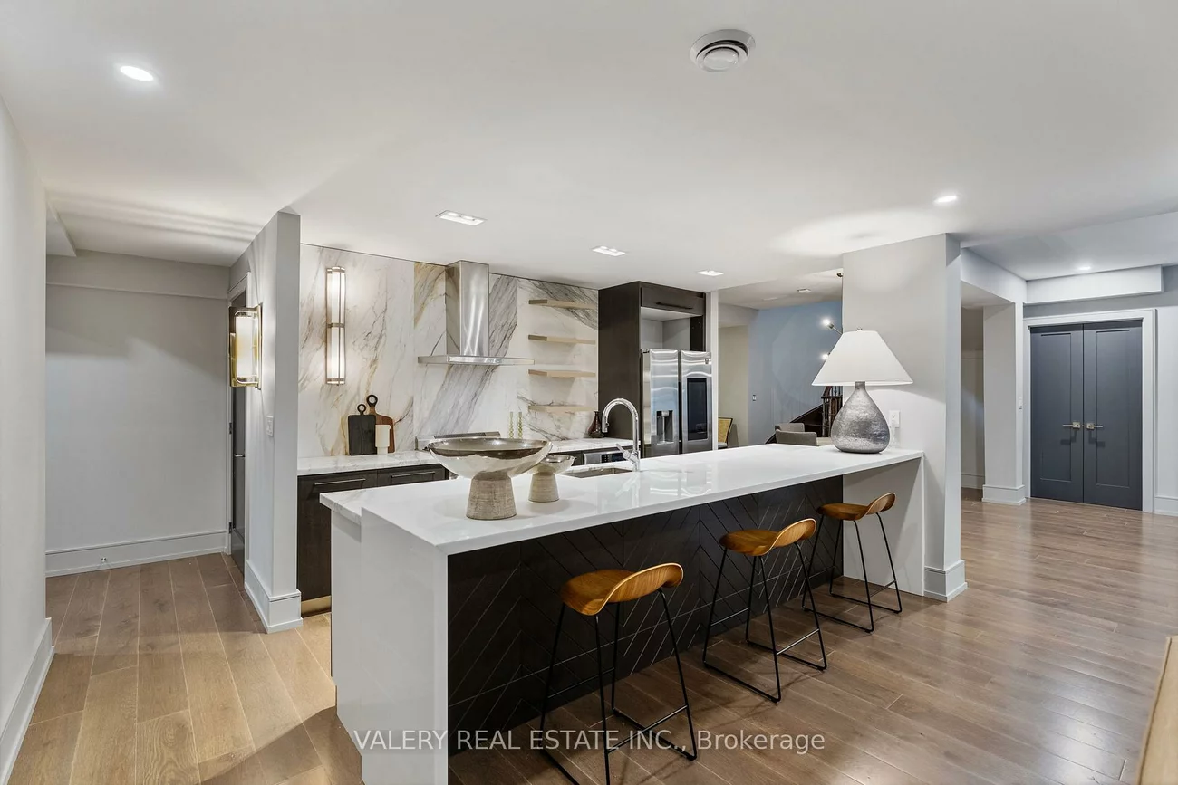 211, Grand Vellore, Vellore Village, Vaughan