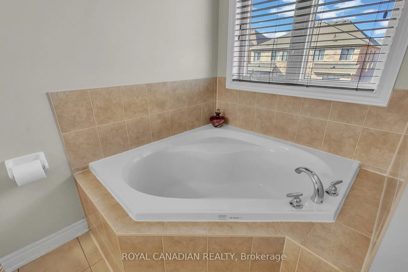 6, Mediterra, Vellore Village, Vaughan