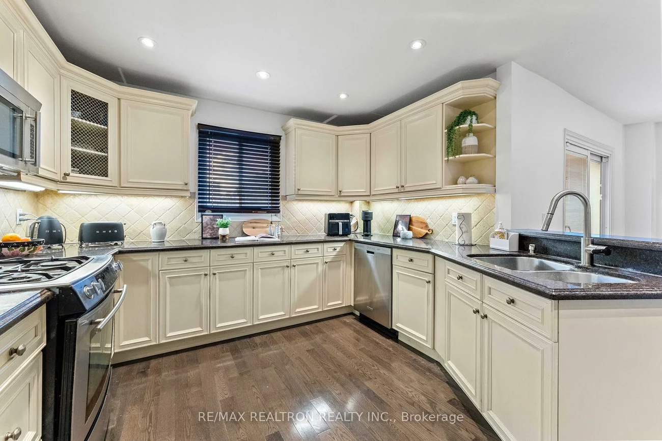 271, Rose Green, Uplands, Vaughan