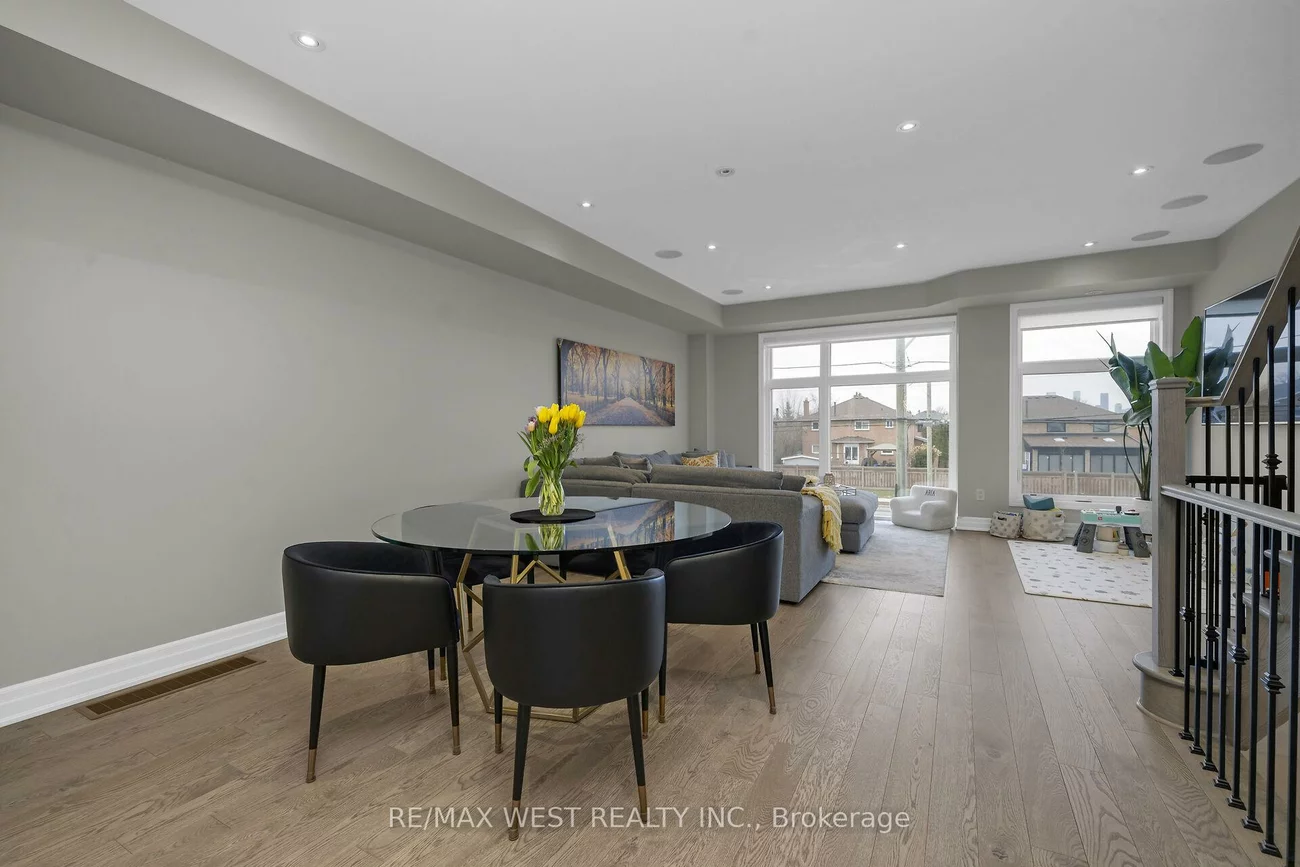 8208, Pine Valley, East Woodbridge, Vaughan