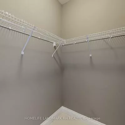 38, Kaia, Patterson, Vaughan