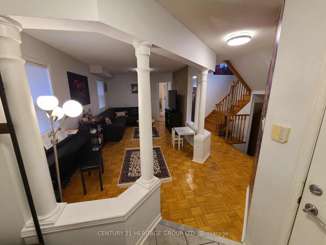 182, Elena, Maple, Vaughan