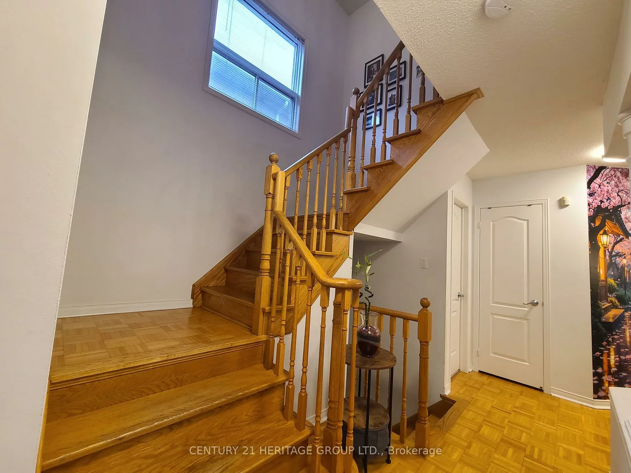 182, Elena, Maple, Vaughan