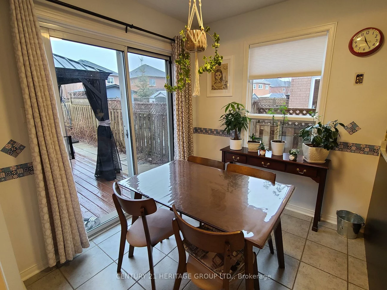 182, Elena, Maple, Vaughan