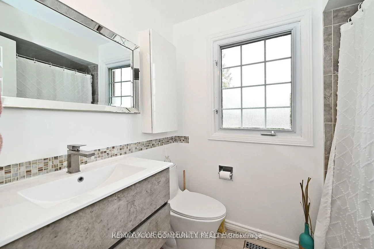 348, Brownridge, Brownridge, Vaughan