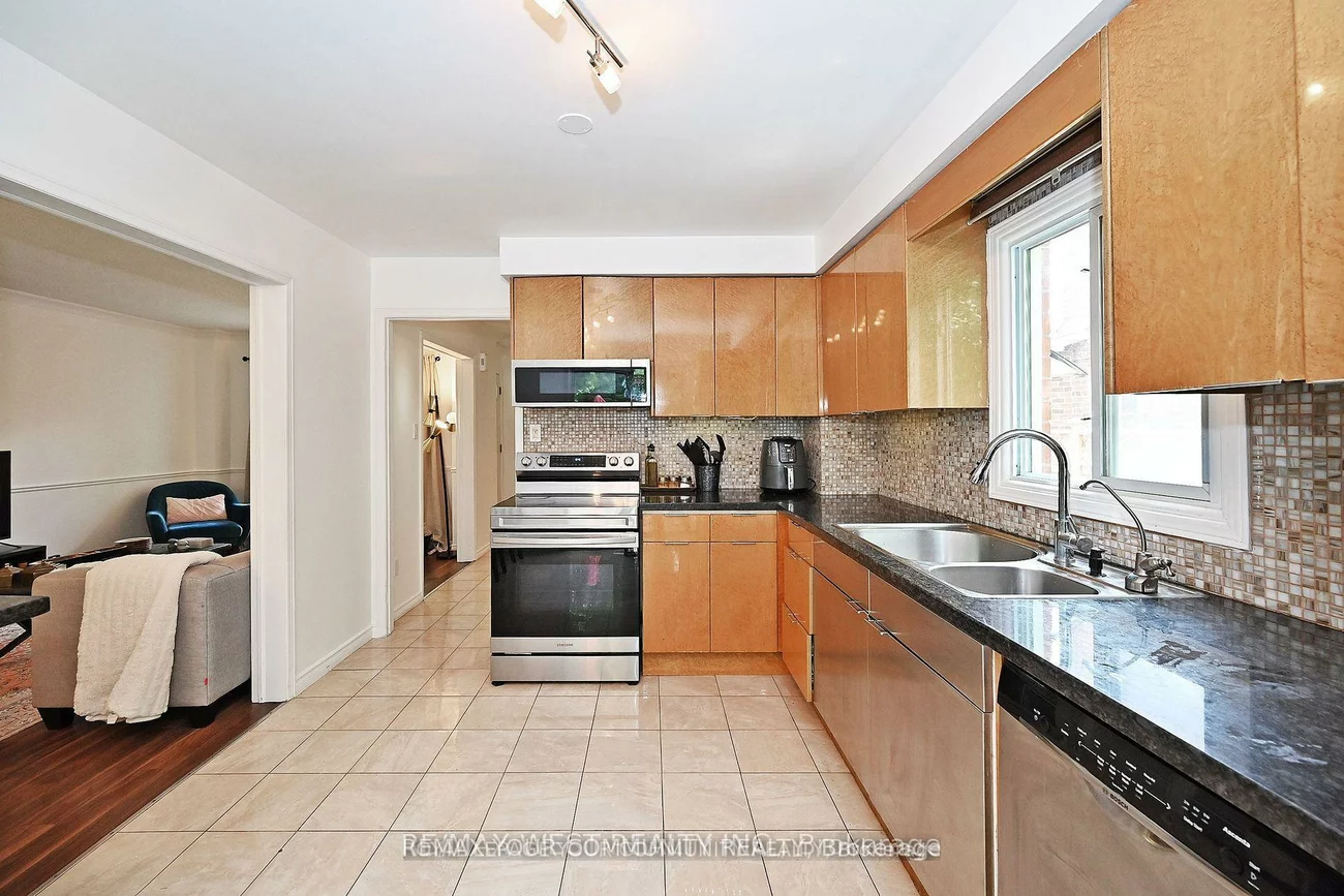 348, Brownridge, Brownridge, Vaughan