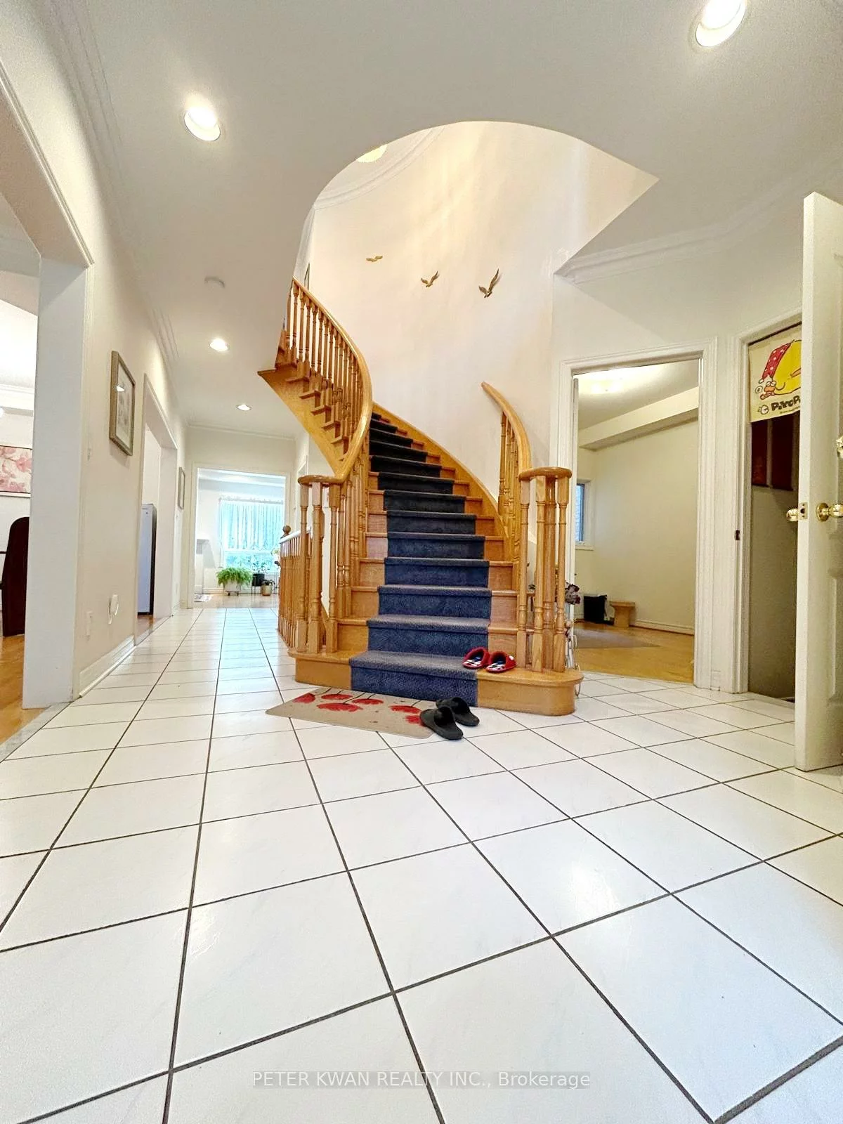 231, Pinewood, Crestwood-Springfarm-Yorkhill, Vaughan