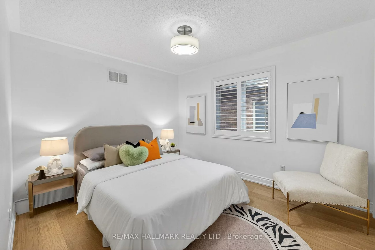 23, Wardlaw, Vellore Village, Vaughan