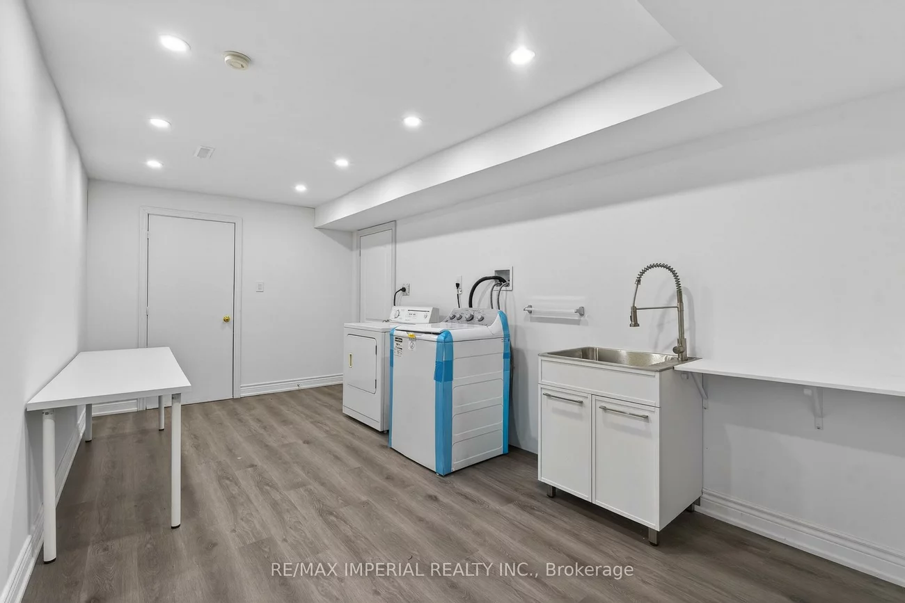 103, Ferdinand, Vellore Village, Vaughan