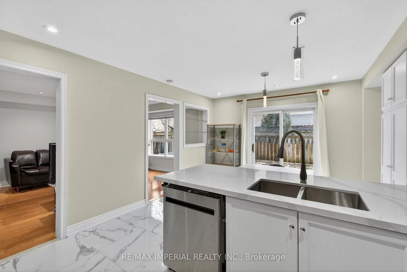 103, Ferdinand, Vellore Village, Vaughan