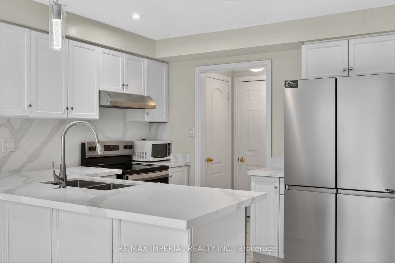 103, Ferdinand, Vellore Village, Vaughan