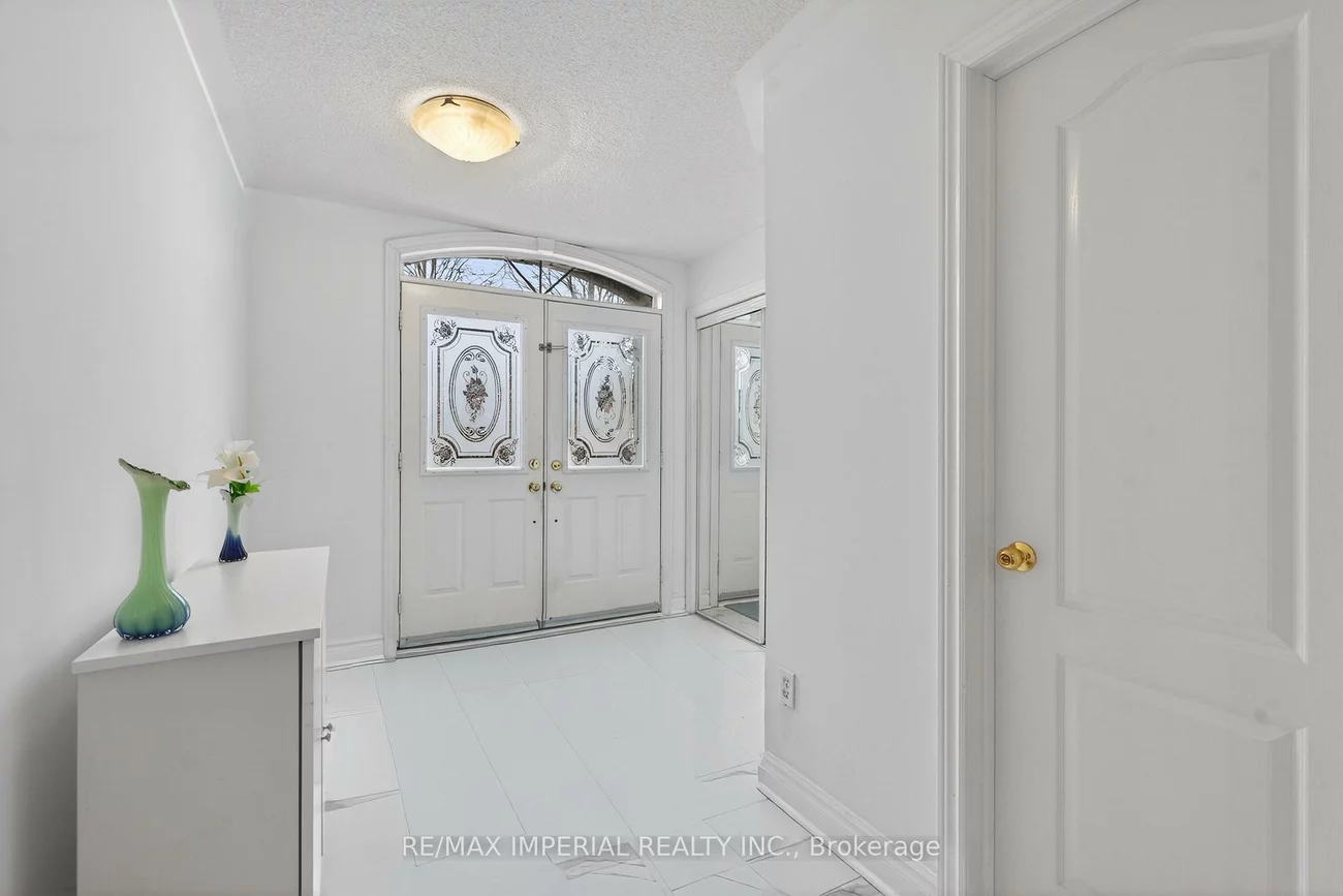 103, Ferdinand, Vellore Village, Vaughan