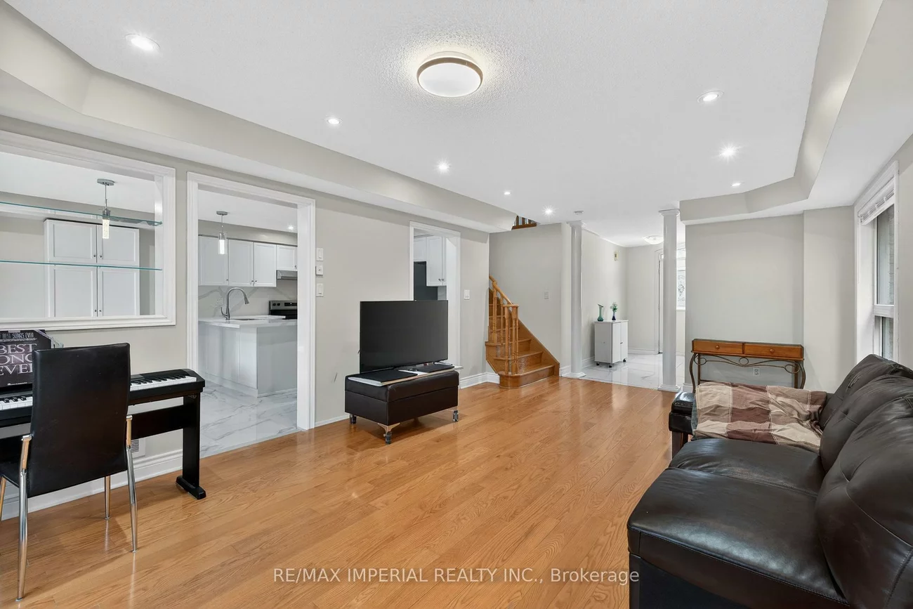 103, Ferdinand, Vellore Village, Vaughan