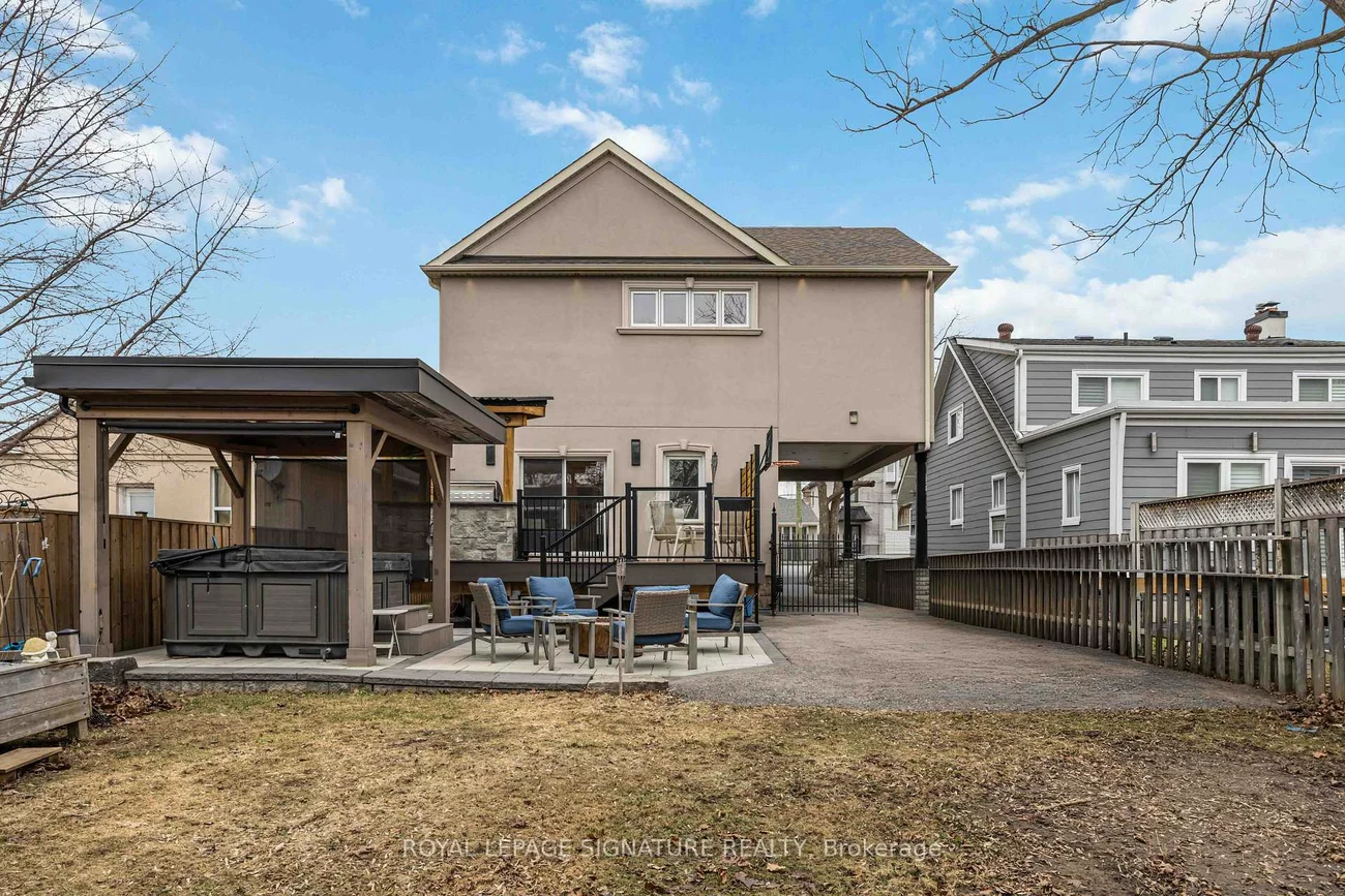 35, Rainbow, West Woodbridge, Vaughan