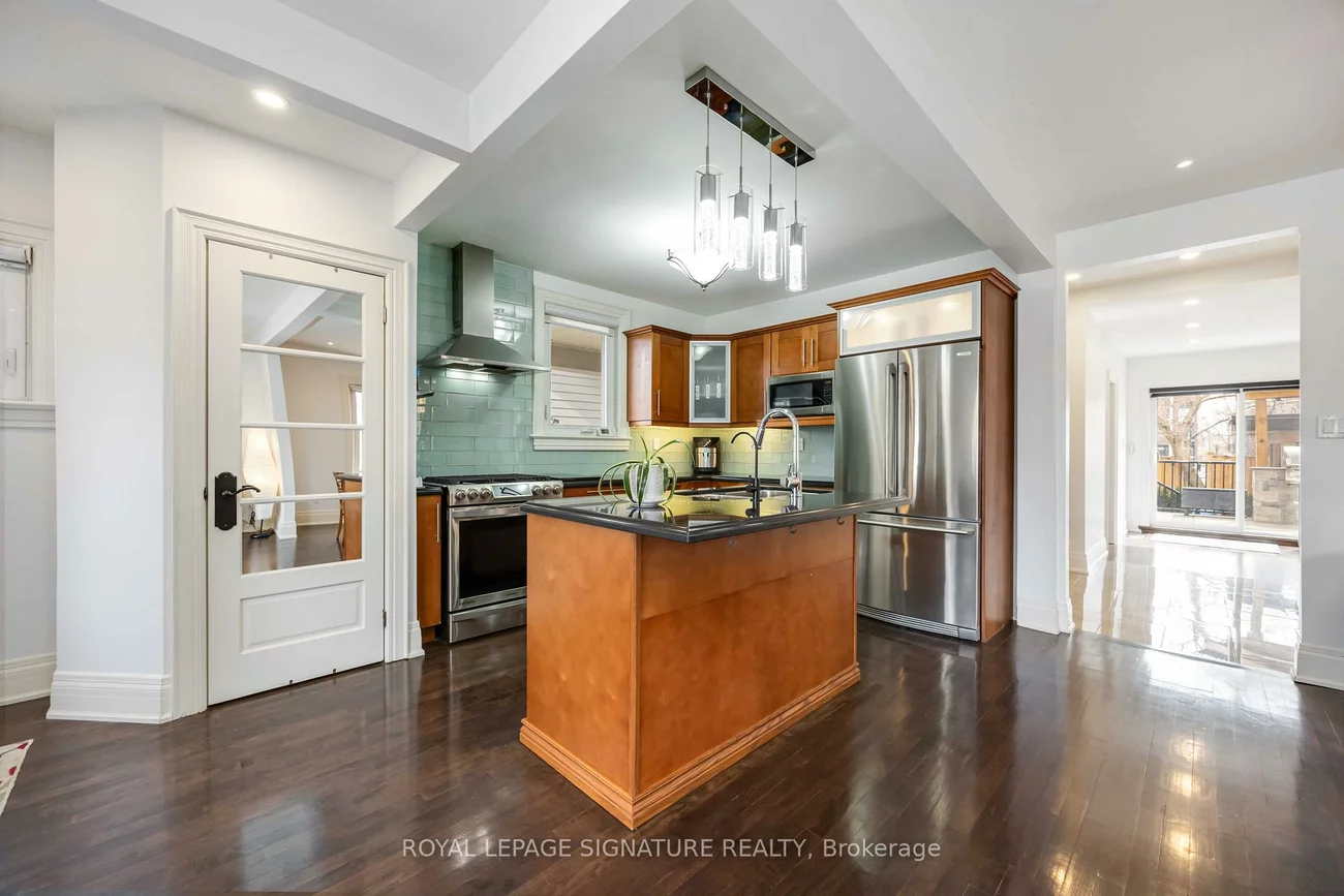 35, Rainbow, West Woodbridge, Vaughan