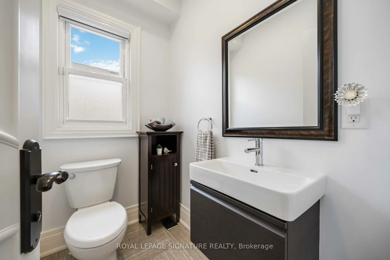 35, Rainbow, West Woodbridge, Vaughan