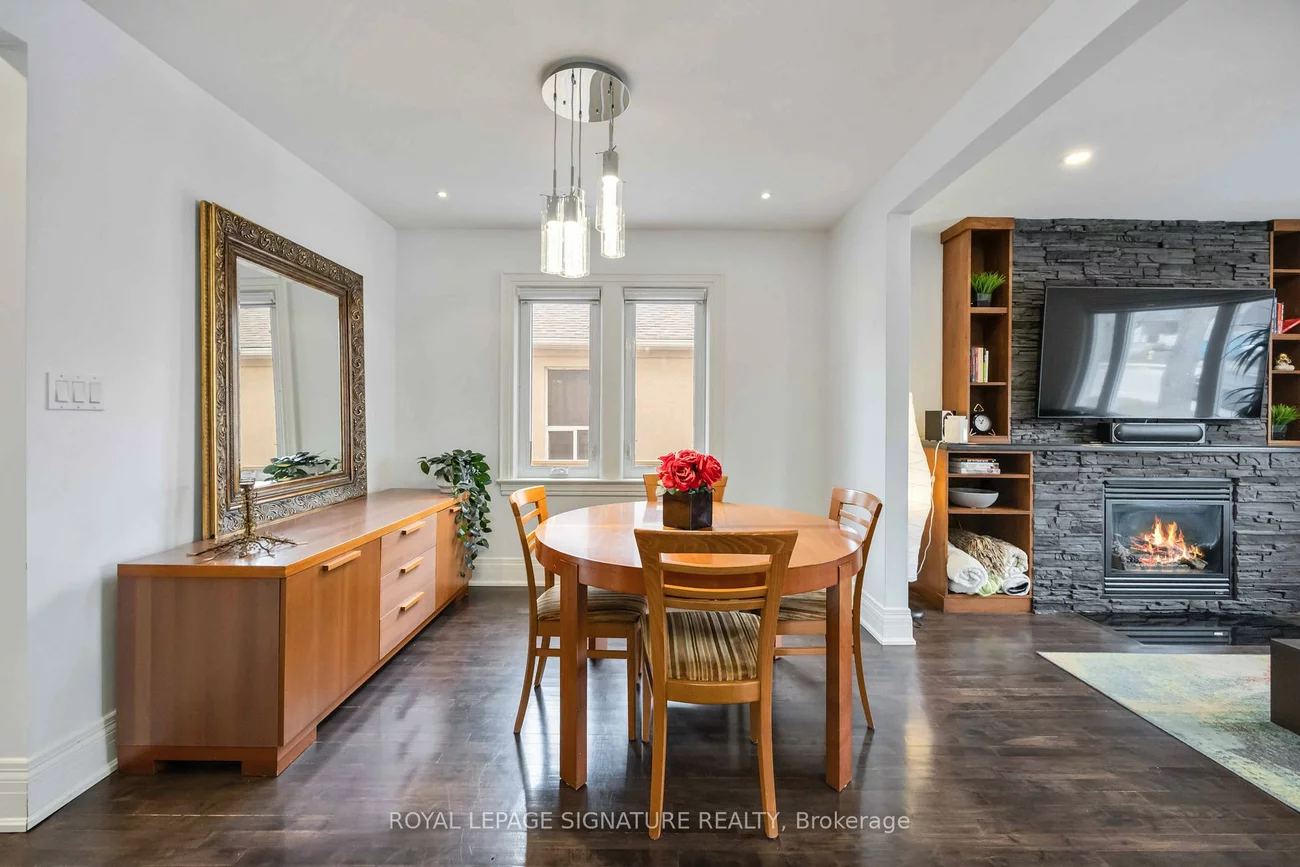 35, Rainbow, West Woodbridge, Vaughan