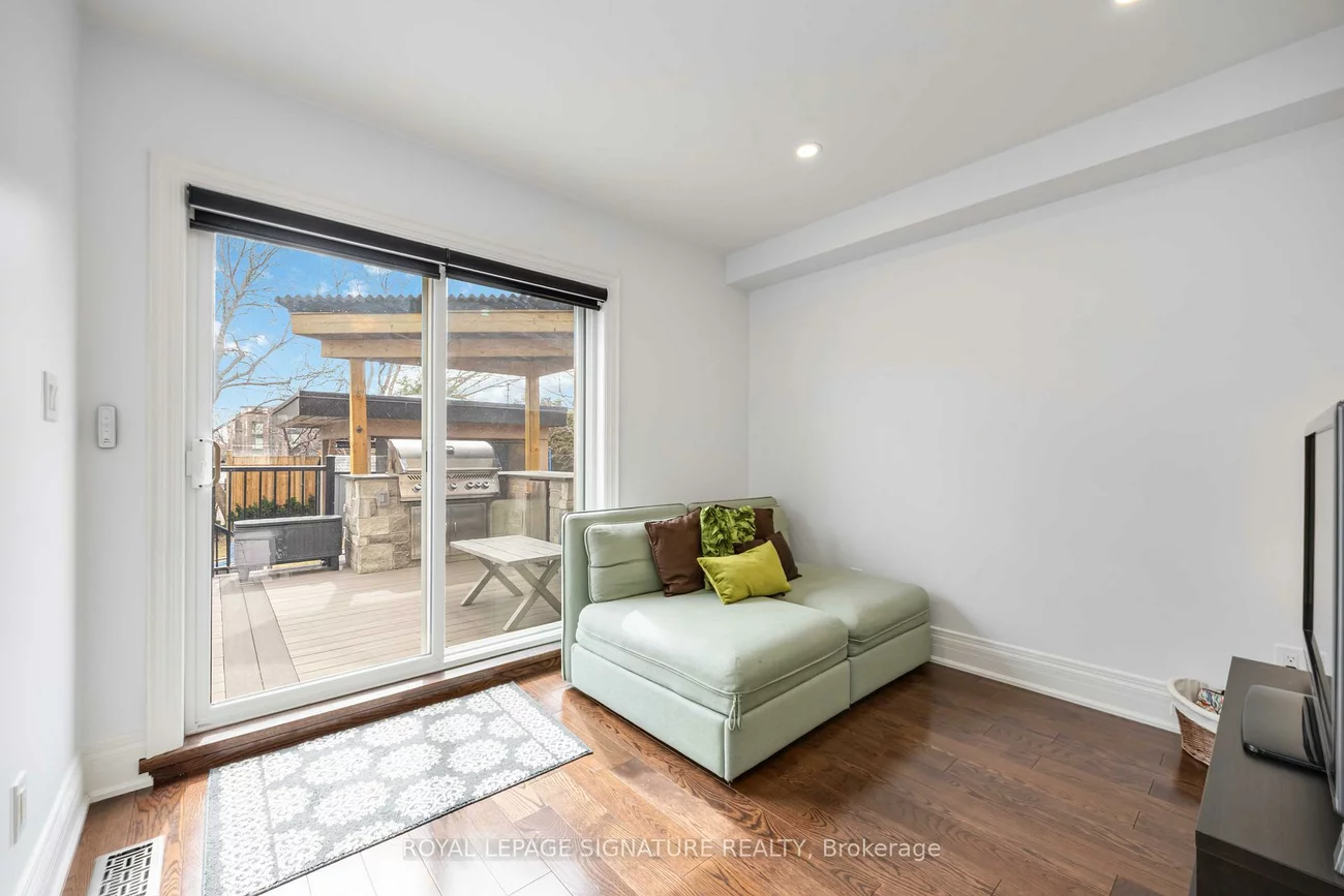 35, Rainbow, West Woodbridge, Vaughan