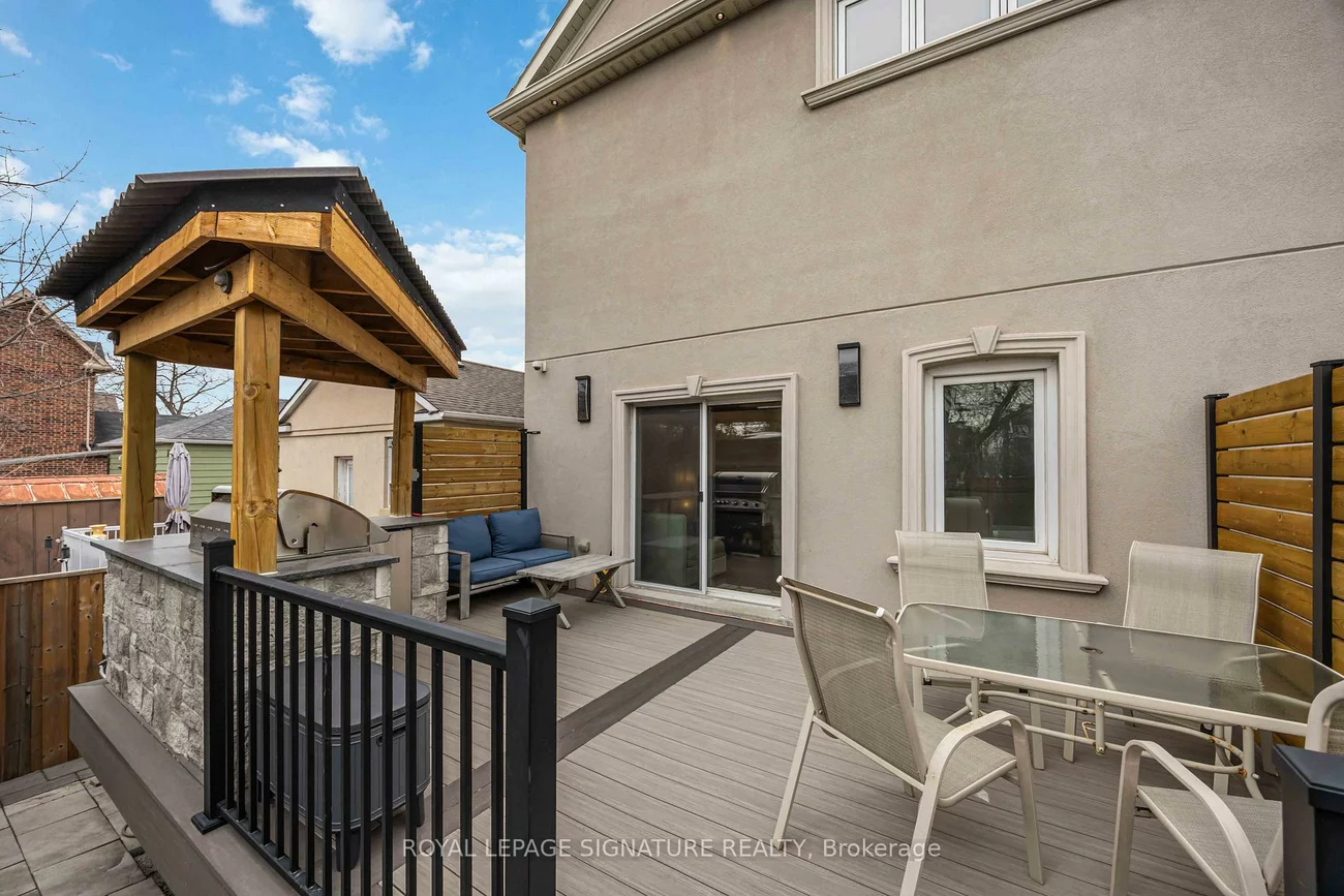 35, Rainbow, West Woodbridge, Vaughan