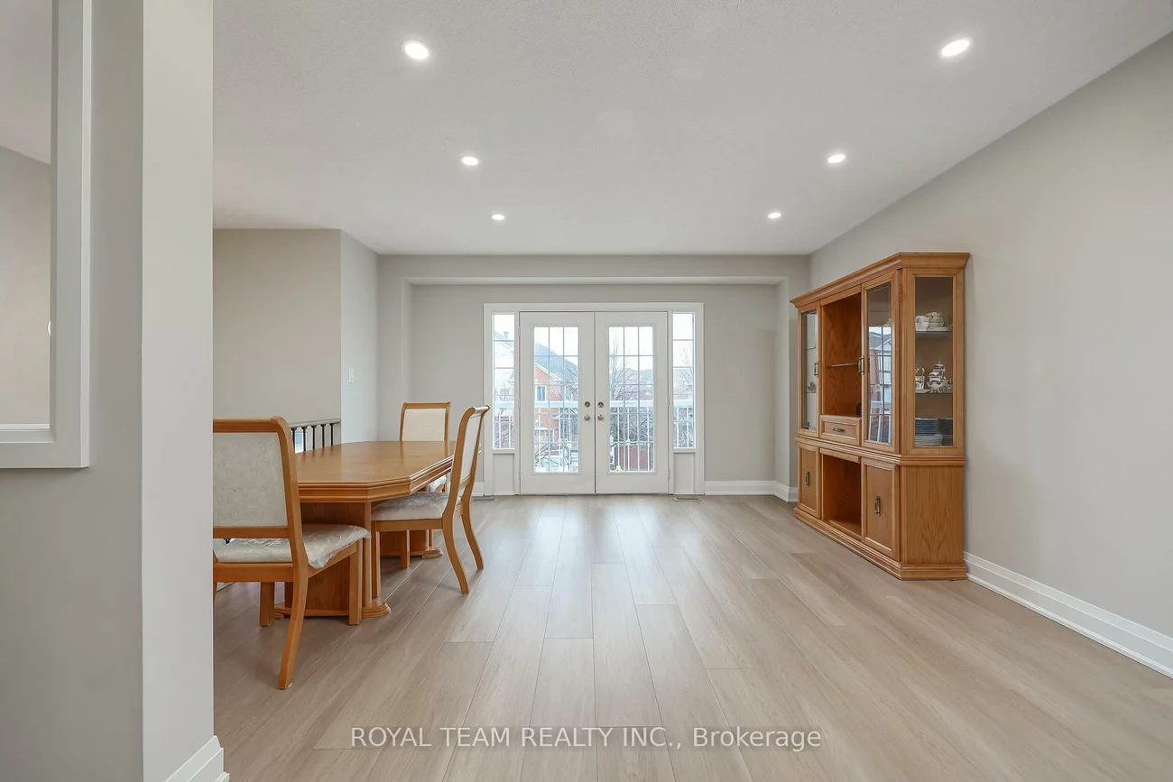 11, Jarrett, Vellore Village, Vaughan