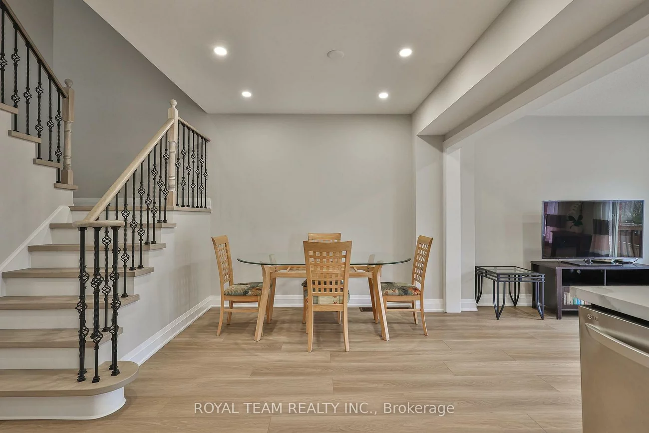 11, Jarrett, Vellore Village, Vaughan