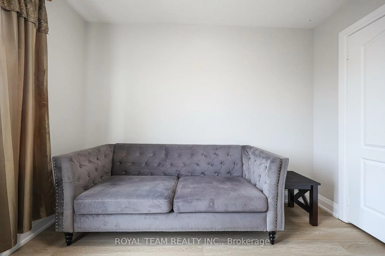 11, Jarrett, Vellore Village, Vaughan