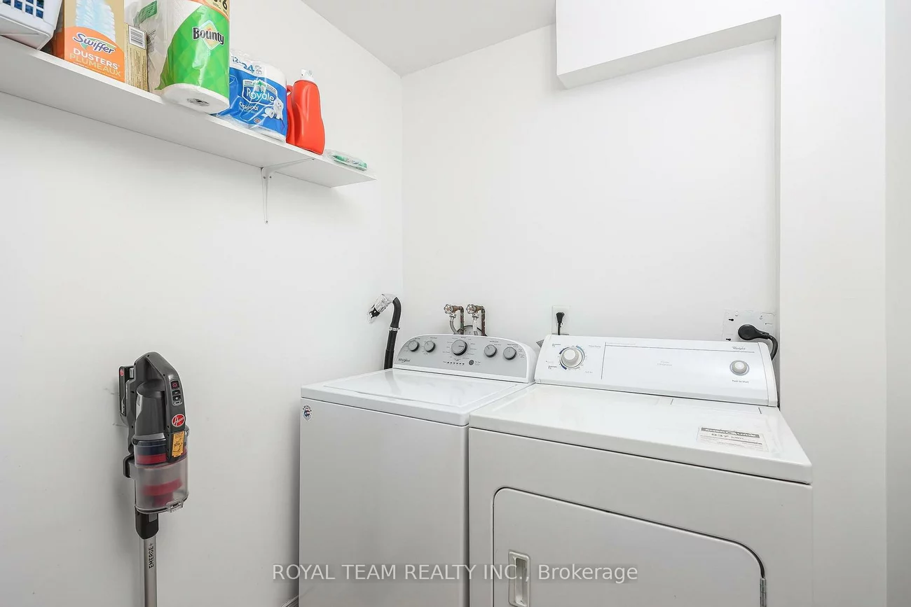 11, Jarrett, Vellore Village, Vaughan