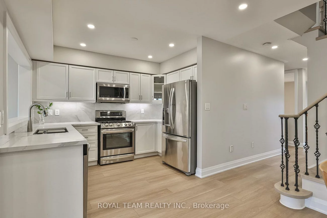 11, Jarrett, Vellore Village, Vaughan