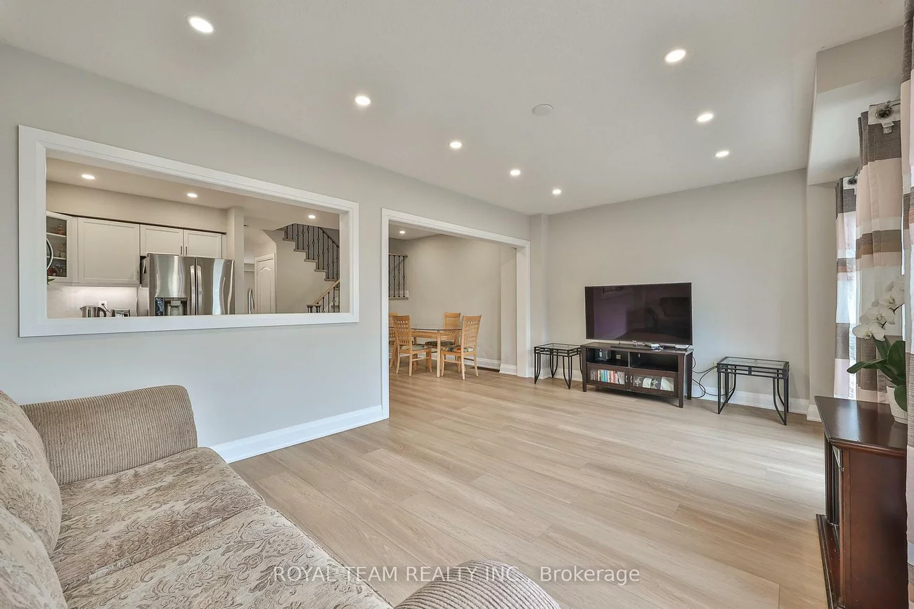 11, Jarrett, Vellore Village, Vaughan