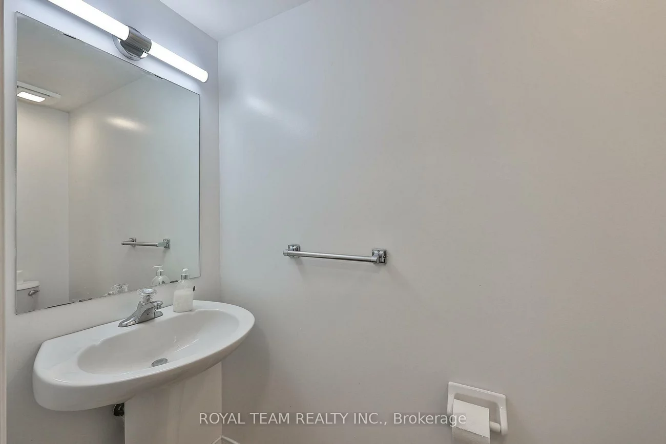 11, Jarrett, Vellore Village, Vaughan